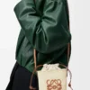 Quadratische Tasche aus Iraca-Palme und Kalbsleder Natur/Hellbraun