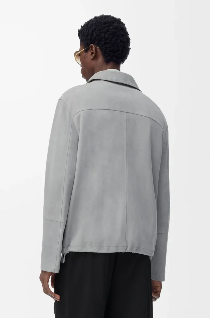 Reißverschlussjacke aus hellgrauem Lammwildleder