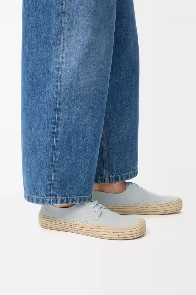 Rio Schnürschuhe aus Wildleder und Raffia Hellgrau