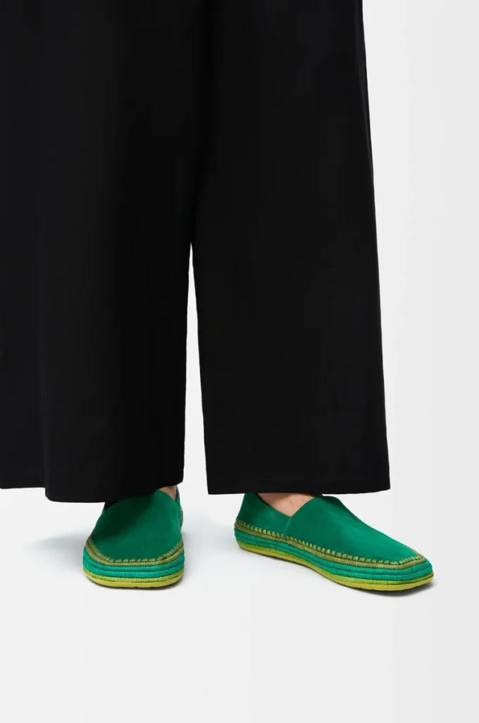 Rio Slipper aus Wildleder und Raffia Grün