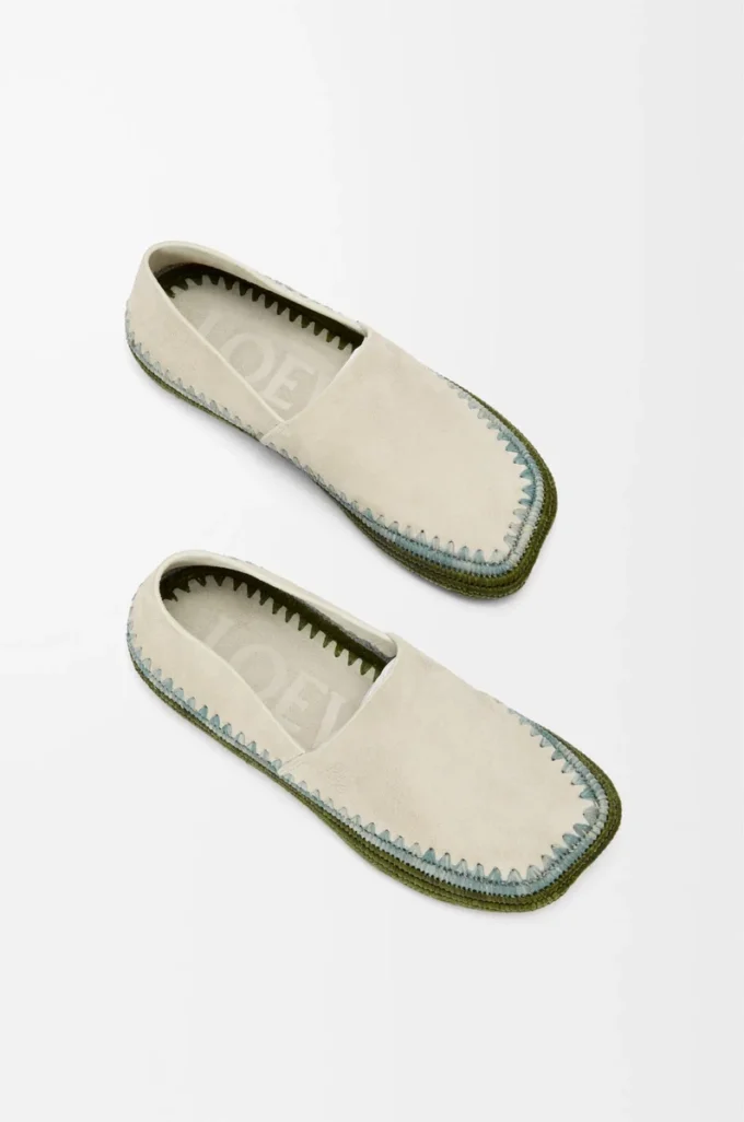 Rio Slipper aus Wildleder und Raffia Hellgrau