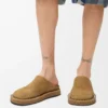 Rivet-Pantolette aus Kalbswildleder Mittelbraun