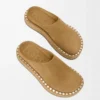 Rivet-Pantolette aus Kalbswildleder Mittelbraun