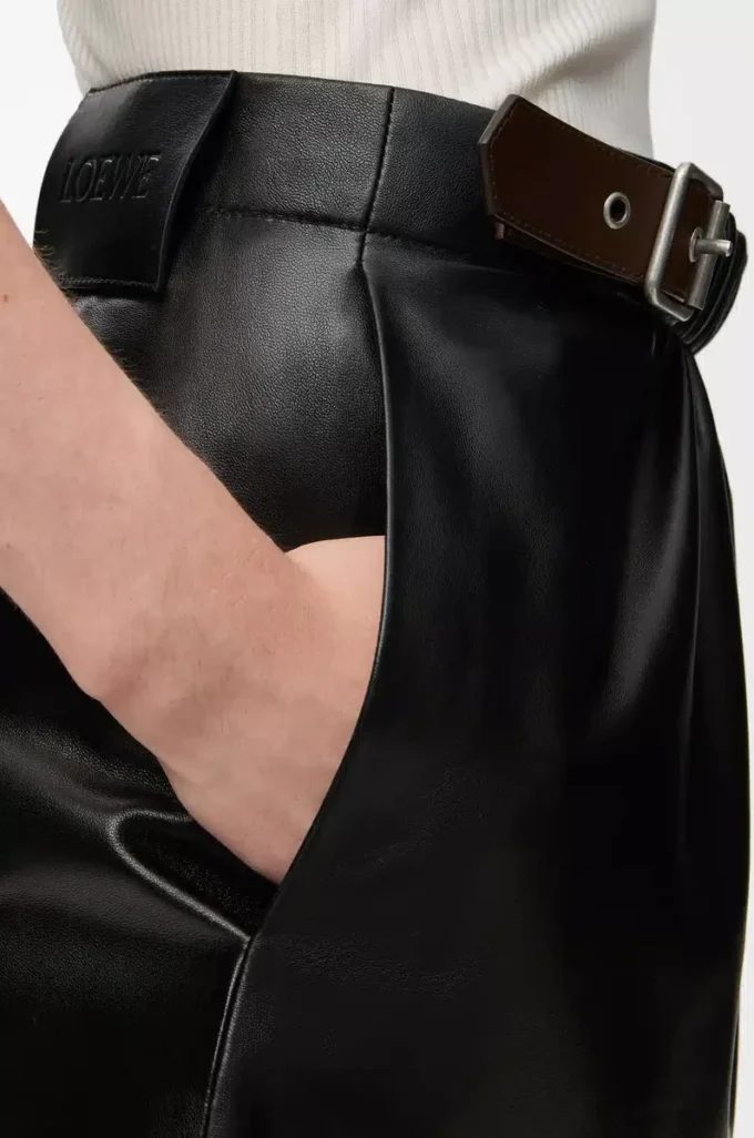 Rock mit Gürtel aus Nappalammleder Schwarz