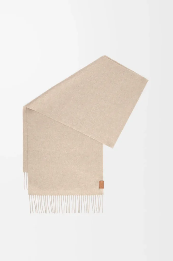 Schal aus Kaschmir in Hellbeige