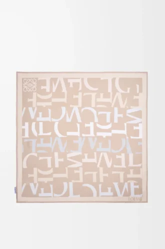 Schal aus Seide in Hellbeige/Beige