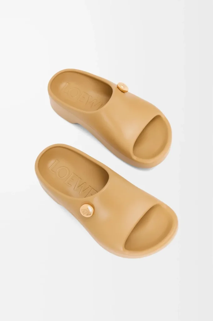 Schaumstoff-Pantolette Pebble Medium Concealer/Gold