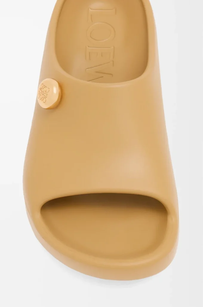Schaumstoff-Pantolette Pebble Medium Concealer/Gold