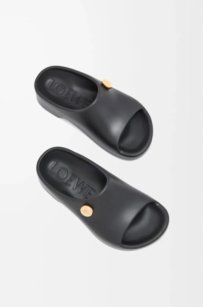 Schaumstoff-Pebble-Pantolette Schwarz/Gold