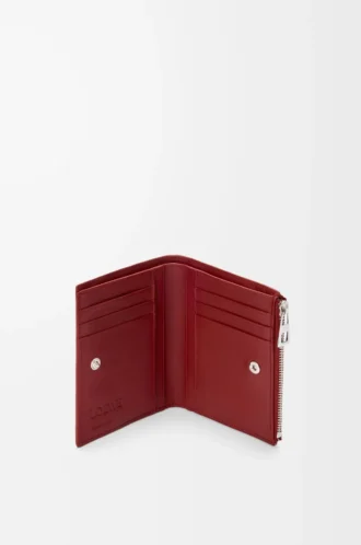 Schlanke, kompakte Brieftasche aus klassischem Kalbsleder in Burnt Red