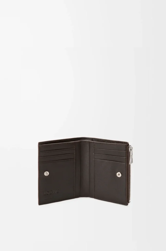 Schlanke, kompakte Geldbörse „Panta” aus glänzendem Kalbsleder in Vintage Brown