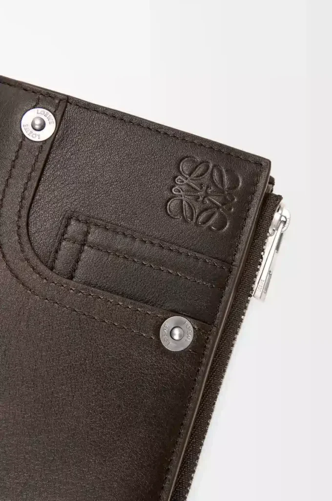 Schlanke, kompakte Geldbörse „Panta” aus glänzendem Kalbsleder in Vintage Brown