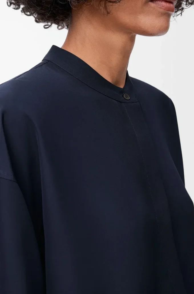 Seidenschalhemd in Marineblau