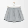 Shorts aus Baumwolle in Hellgrau