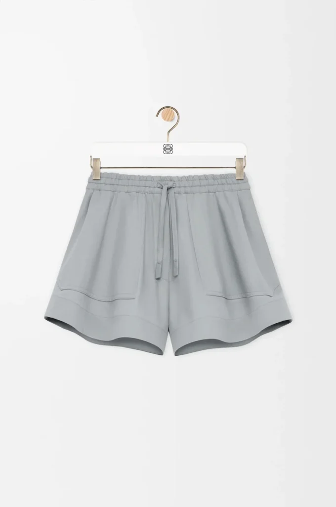 Shorts aus Baumwolle in Hellgrau