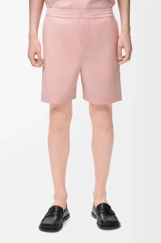 Shorts aus Wolle in Korallenrot