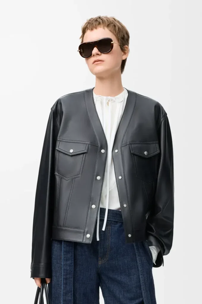 Strickjacke aus Nappalammleder in Schwarz
