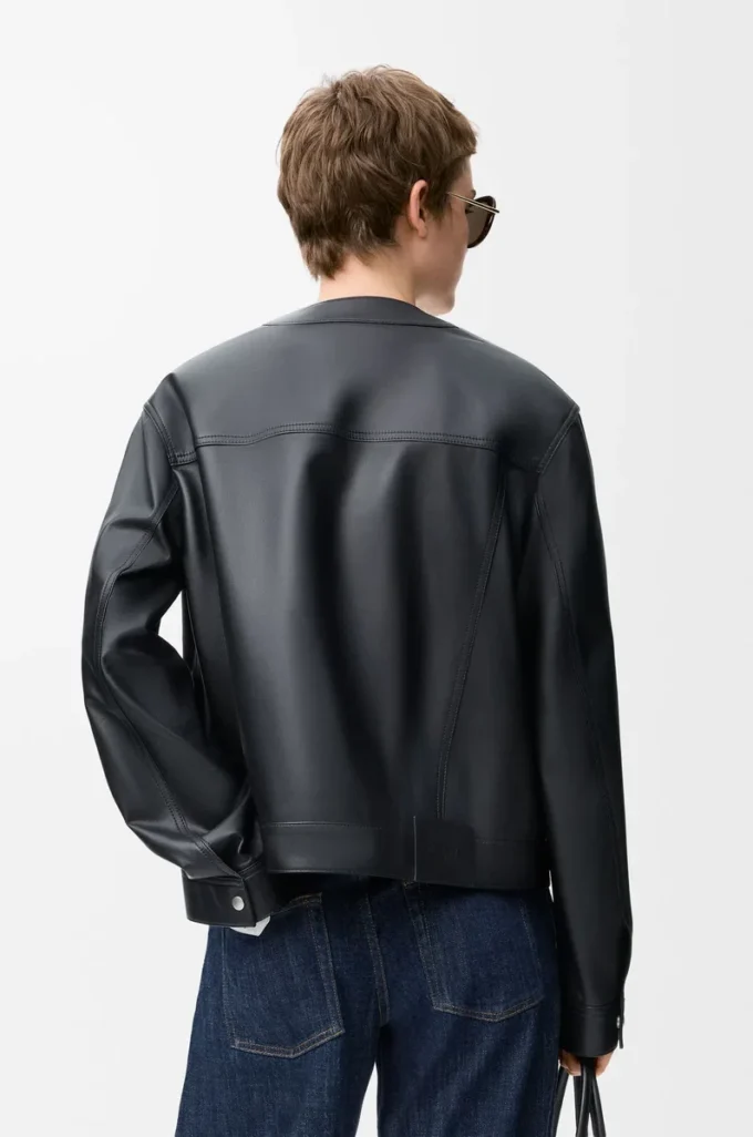 Strickjacke aus Nappalammleder in Schwarz