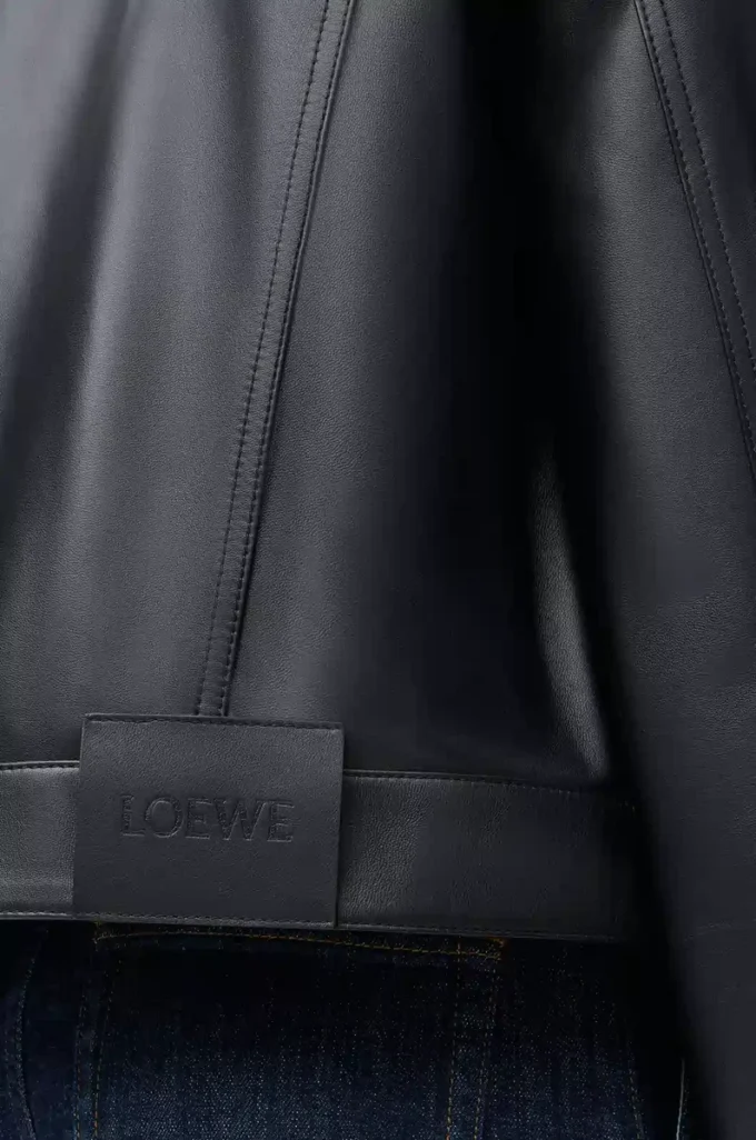 Strickjacke aus Nappalammleder in Schwarz
