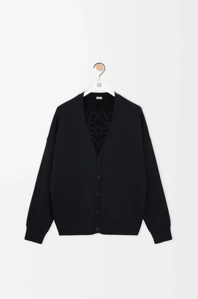 Strickjacke aus Wollmischung in Schwarz