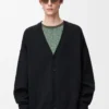 Strickjacke aus Wollmischung in Schwarz