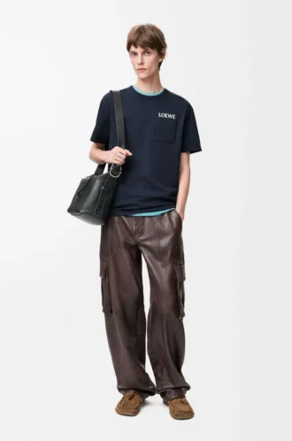T-Shirt aus Baumwolle in Dark Navy Blue mit lockerer Passform