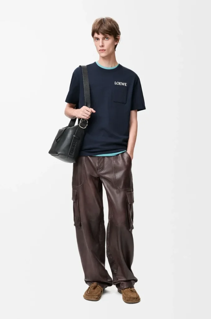 T-Shirt aus Baumwolle in Dark Navy Blue mit lockerer Passform