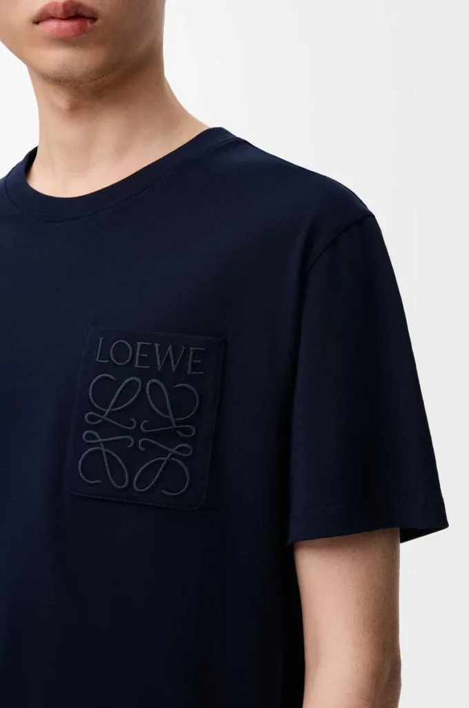 T-Shirt aus Baumwolle in Dark Navy mit lockerer Passform