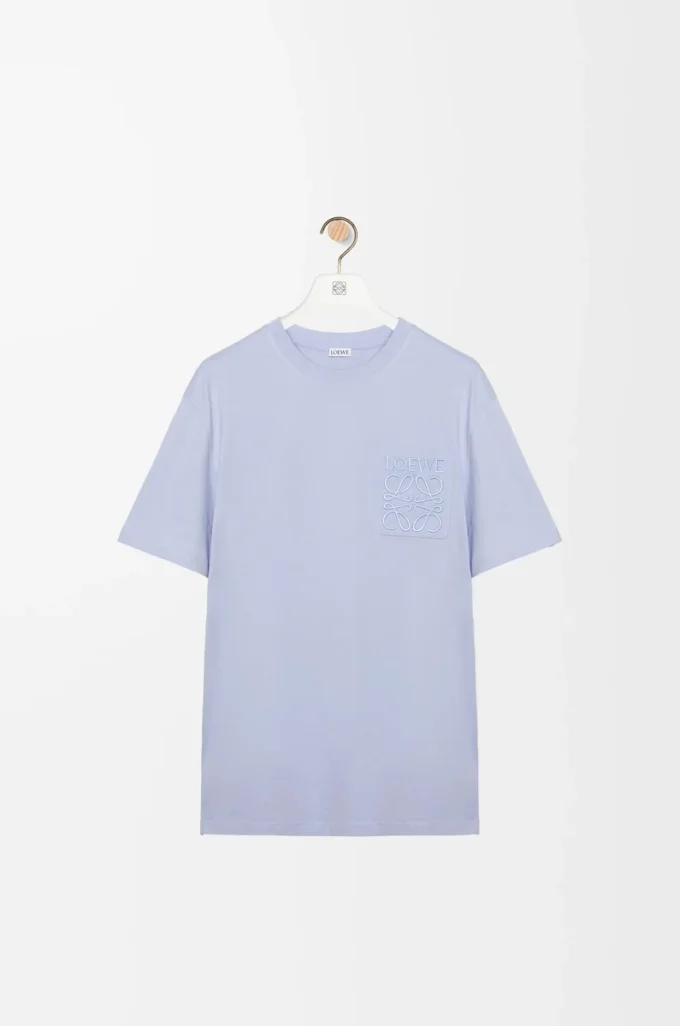 T-Shirt aus Baumwolle in hellblau mit lockerer Passform