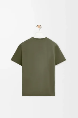 T-Shirt aus Baumwolle in Khaki-Grün mit lockerer Passform
