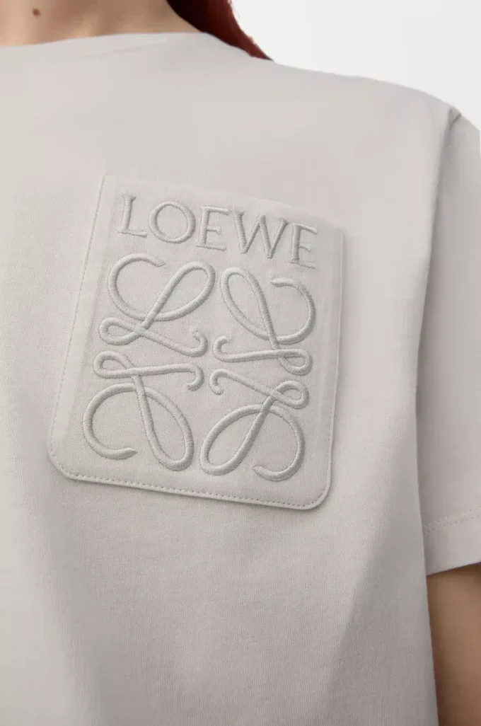 T-Shirt aus Baumwolle in lockerer Passform Mittelgrau