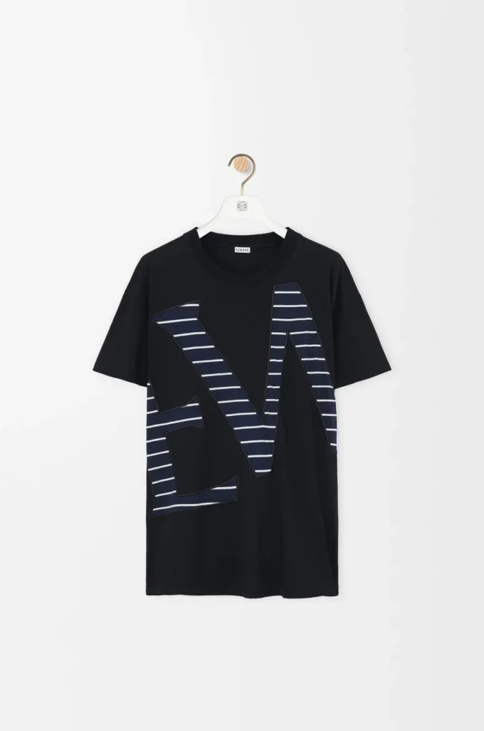 T-Shirt aus Baumwolle in lockerer Passform Schwarz