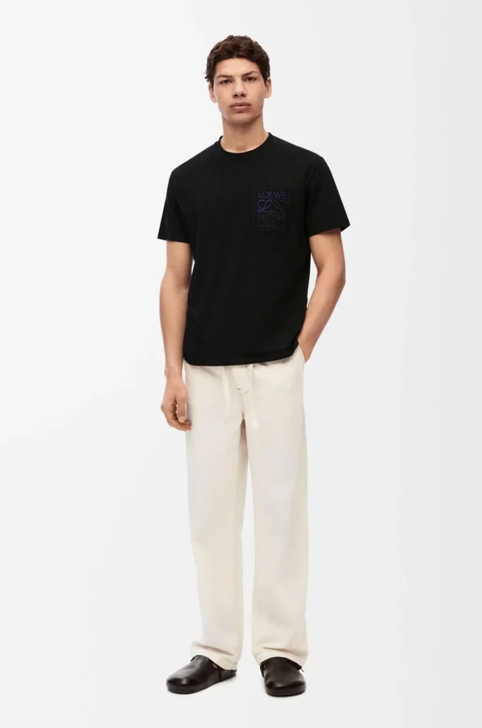 T-Shirt aus Baumwolle in lockerer Passform Schwarz