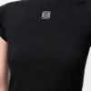 T-Shirt in kleiner Passform aus Baumwollmischung Schwarz