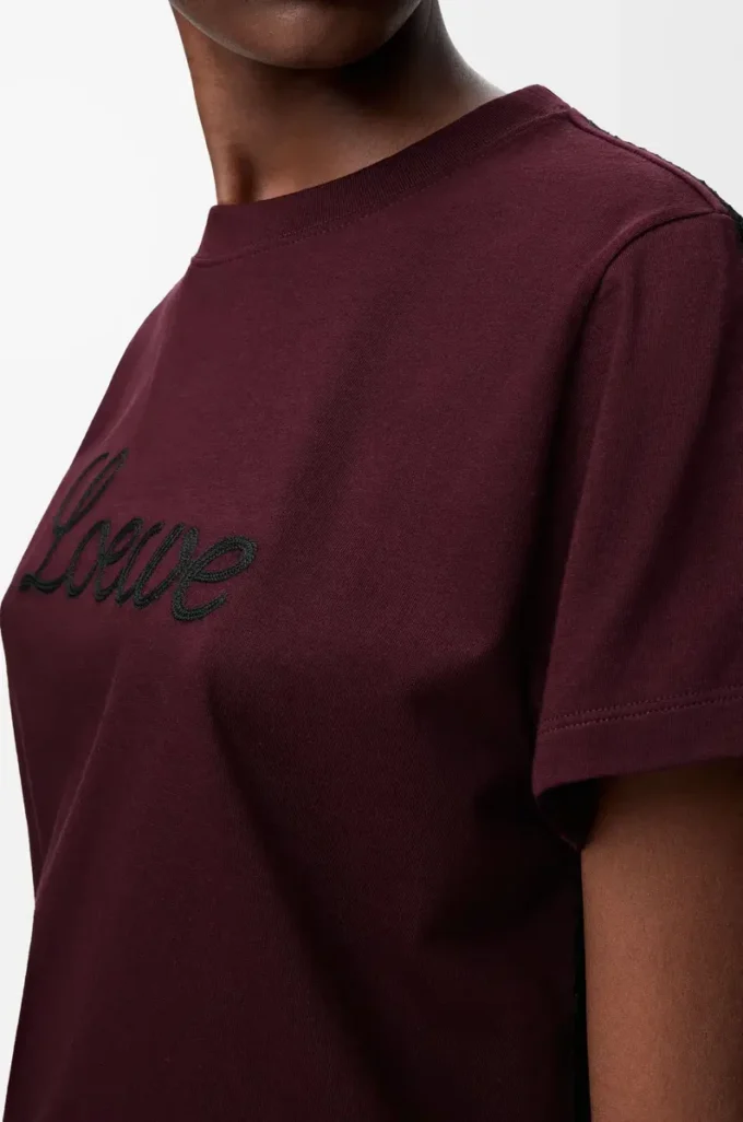 T-Shirt in lockerer Passform aus Baumwolle in Burgunderrot