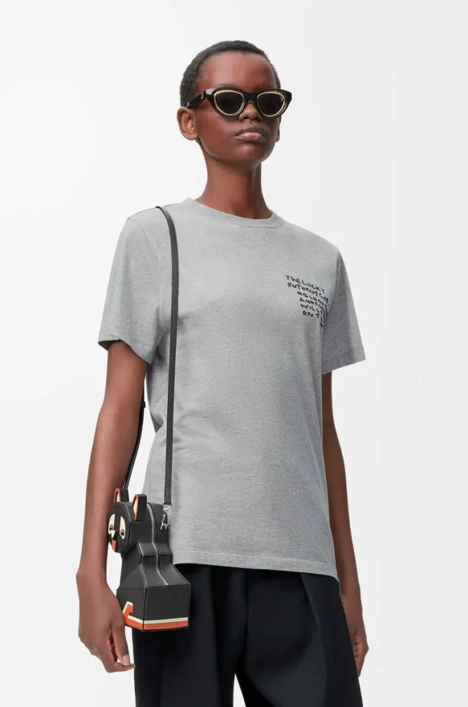 T-Shirt in regulärer Passform aus Baumwolle Grau meliert