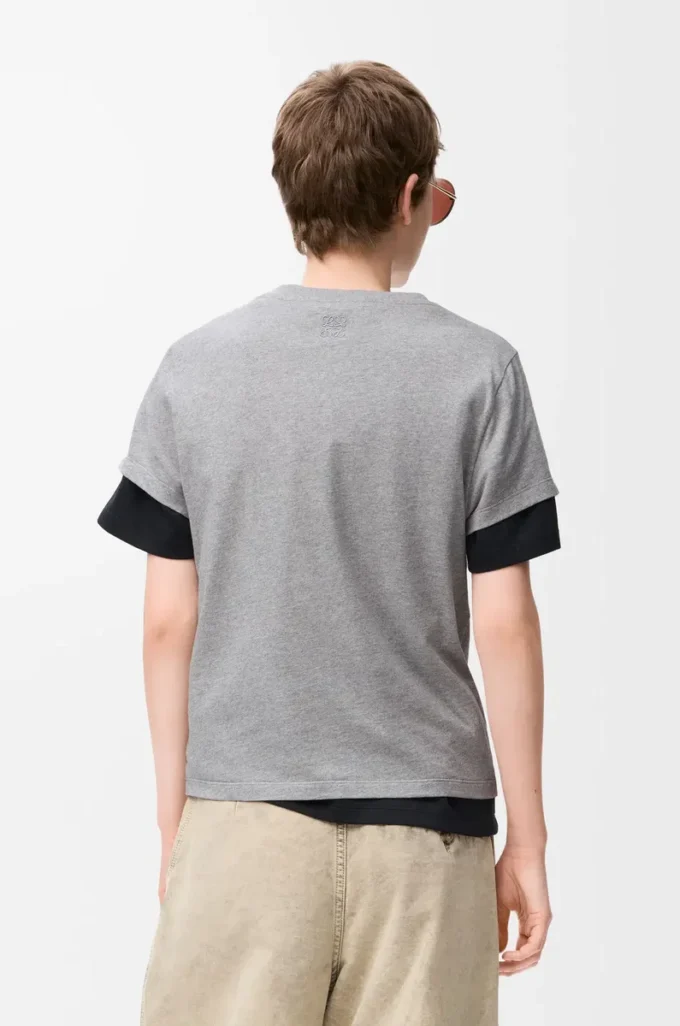 T-Shirt in regulärer Passform aus Baumwolle Grau meliert