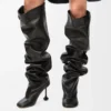 Toy Overknee-Stiefel aus Nappalammleder Schwarz