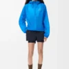 Ultra-Jacke aus technischem Shell-Material Blau