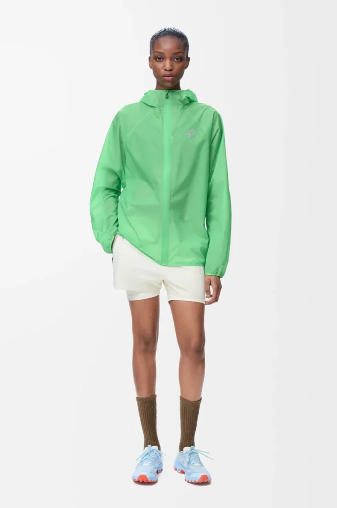 Ultra-Jacke aus technischem Shell-Material in Grün