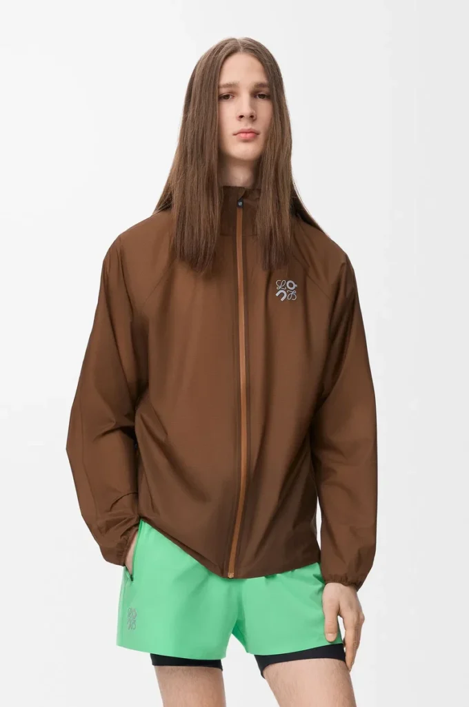 Ultra-Jacke aus technischem Shell-Material in Toffee