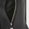 Vertikale T-Tasche aus weichem genarbtem Kalbsleder in Schwarz