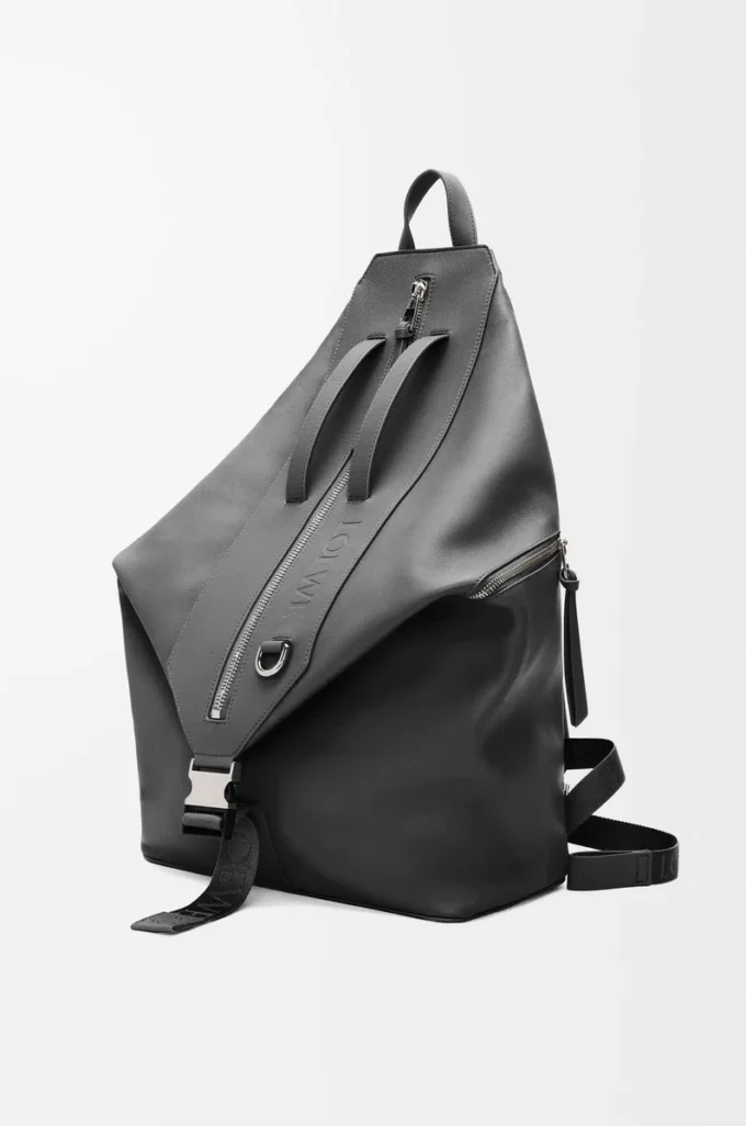 Wandelbarer Rucksack aus klassischem Kalbsleder Schwarz