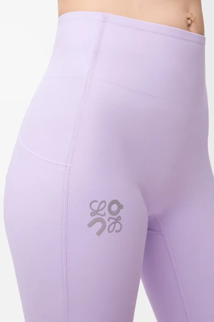 Weiche Bootleg-Hose aus technischem Jersey in Lila