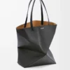 XL Puzzle Fold Tasche aus glänzendem Kalbsleder in Schwarz