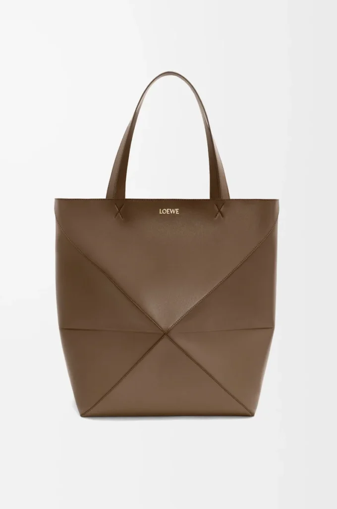XL Puzzle Fold Tote aus glänzendem Kalbsleder in Umbra