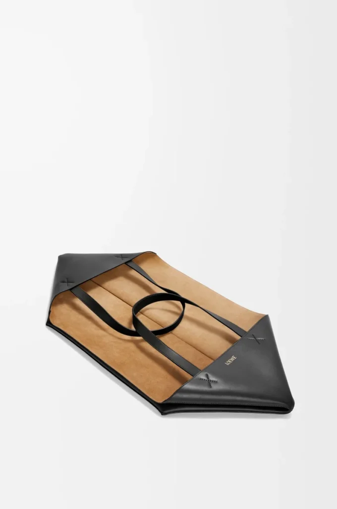 XXL Puzzle Fold Tote aus glänzendem Kalbsleder Schwarz