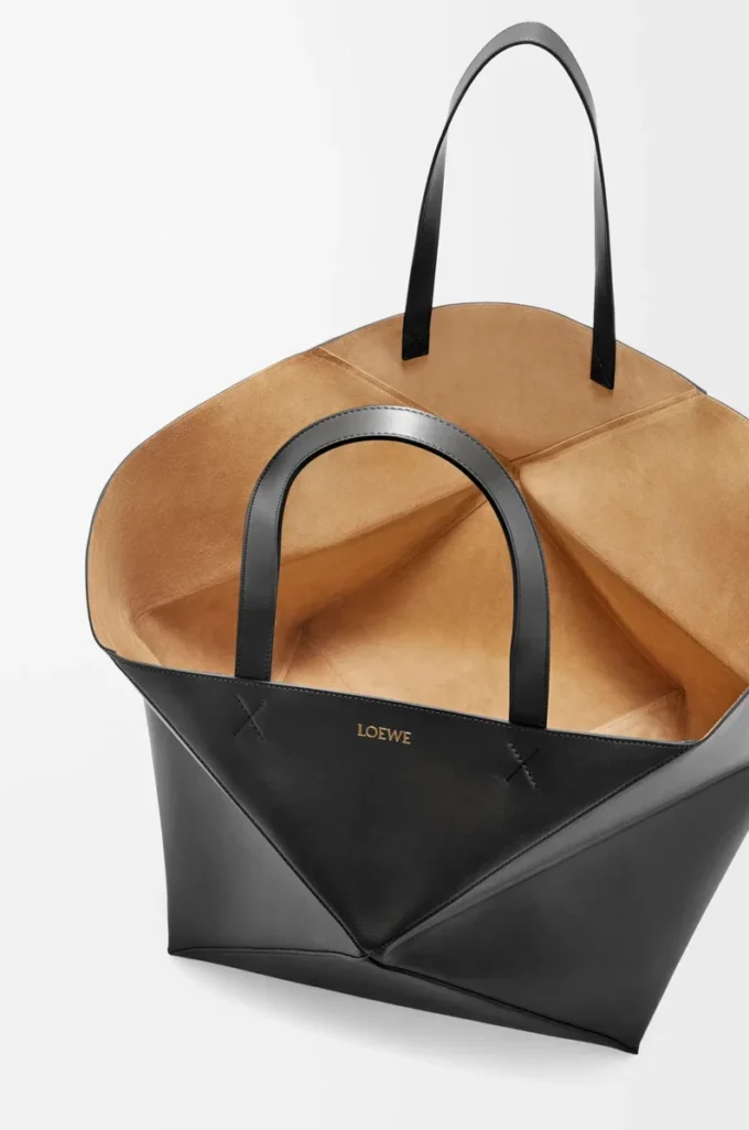 XXL Puzzle Fold Tote aus glänzendem Kalbsleder Schwarz