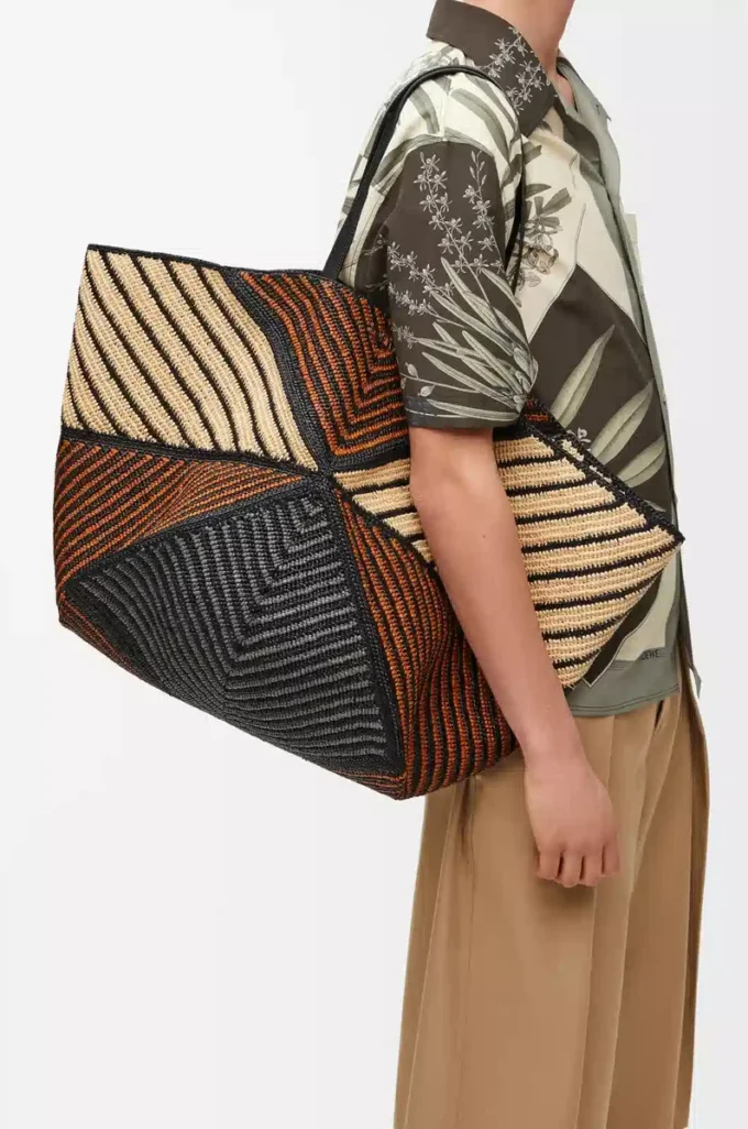 XXL Puzzle Fold Tote aus Raffia Natur/Honiggold