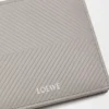 Zweifach gefaltete Brieftasche aus strukturiertem klassischem Kalbsleder in Shell Grey